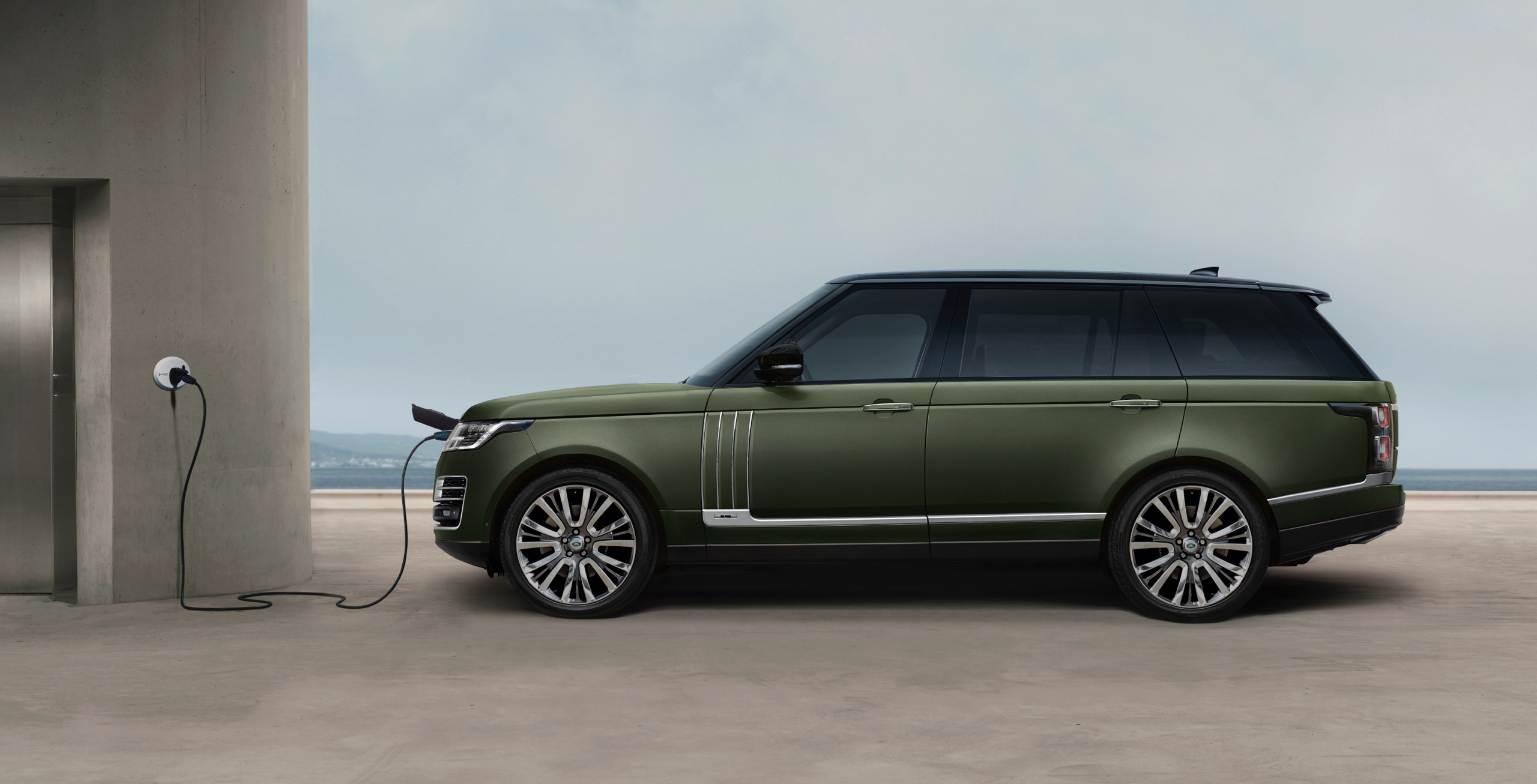 L405_ULT_SVA_PROF_PHEV_Desktop